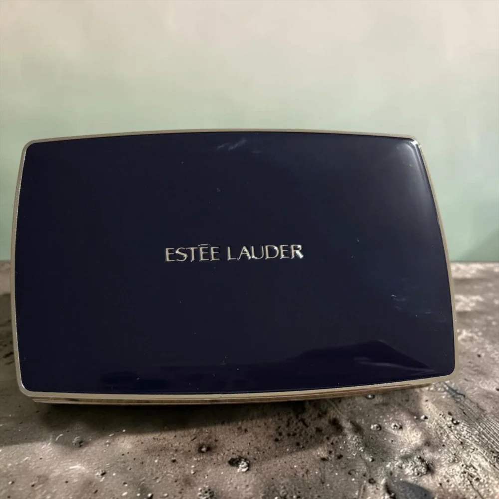 Estée Lauder The Sculpting Blush Powder Blush in Sensuous Rose